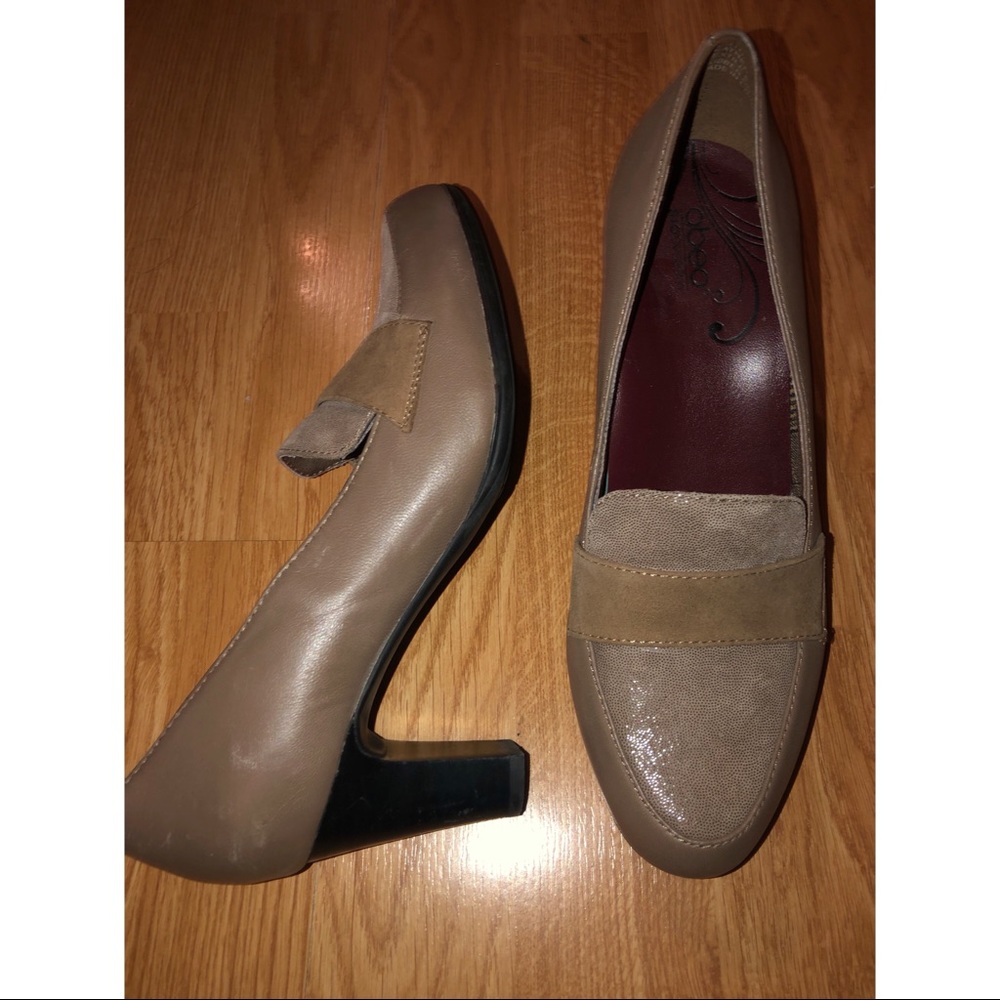 ABEO B.I.O. System Beige Loafer Heels 7.5 Narrow